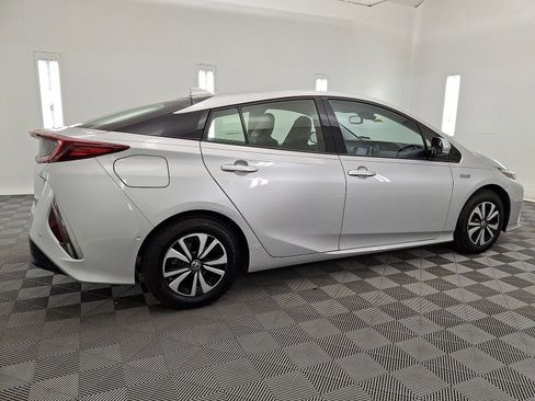 Used 2018 Toyota Prius Prime Advanced image 25