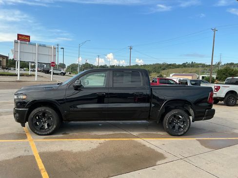 Used 2025 RAM 1500 Big Horn AWD/4WD image 2