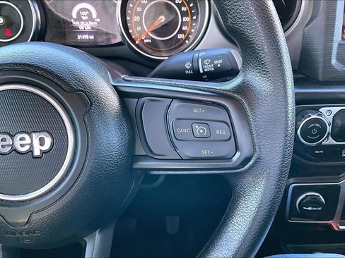 Used 2023 Jeep Gladiator Sport image 13