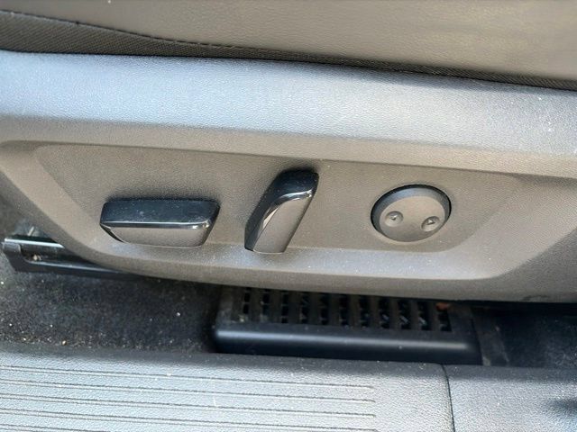 Used 2022 Nissan Rogue Platinum w/ Head-Up Display Package AWD/4WD image 30