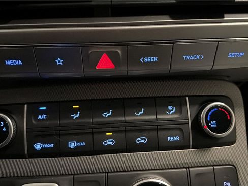 Used 2021 Hyundai Palisade SE FWD image 18