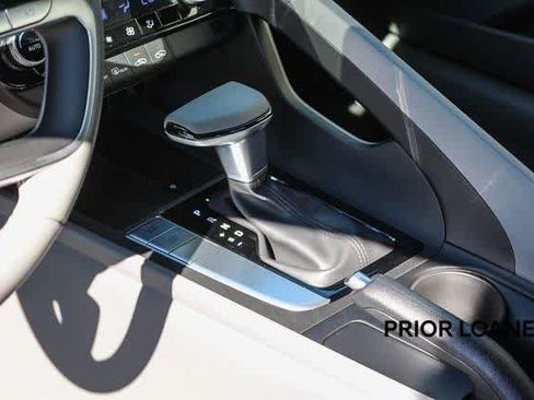 Certified 2025 Hyundai Elantra Sport FWD image 26