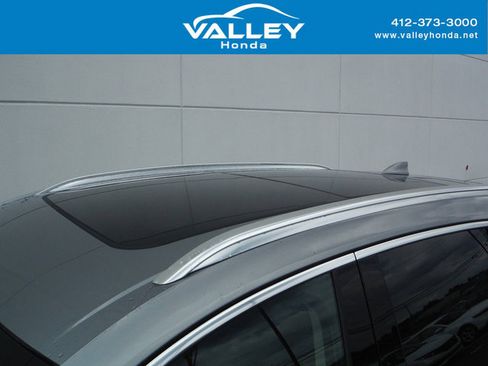 Used 2023 Buick Envision Avenir AWD/4WD image 2