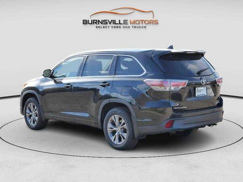 Used 2015 Toyota Highlander XLE image 5