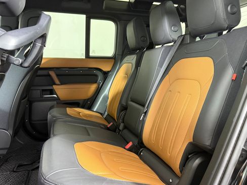 Used 2022 Land Rover Defender 110 X AWD/4WD image 27