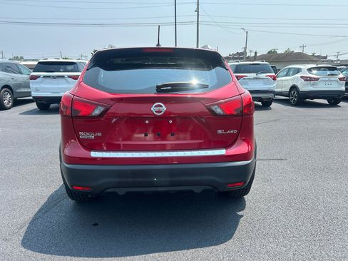 Used 2018 Nissan Rogue Sport SL AWD/4WD image 6
