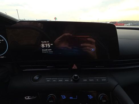 Used 2025 Hyundai Elantra SEL w/ Cargo Package image 10