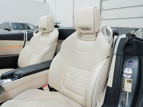Used 2013 Mercedes-Benz SL 550 image 24