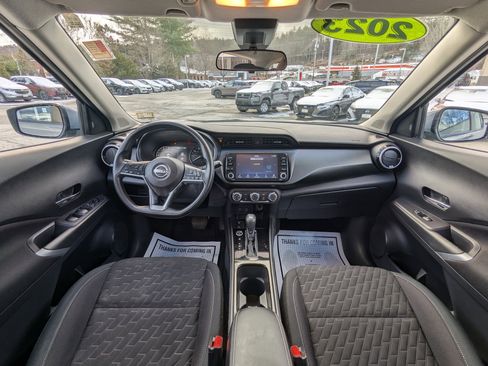 Used 2023 Nissan Kicks SV image 14