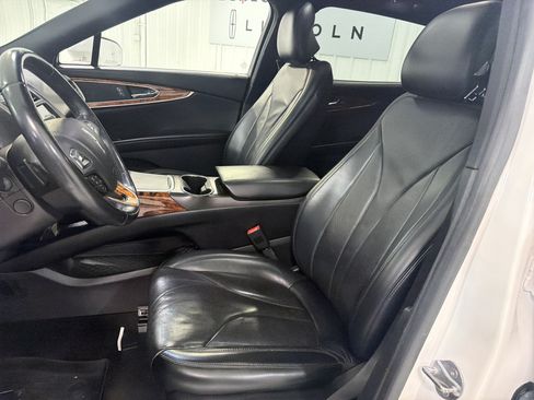 Used 2018 Lincoln MKX Reserve w/ Lincoln MKX Climate Package FWD image 9