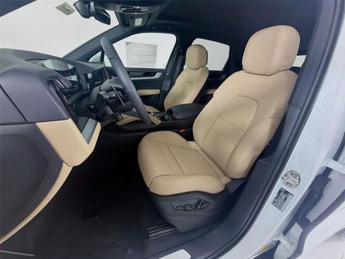 New 2026 Porsche Cayenne image 5