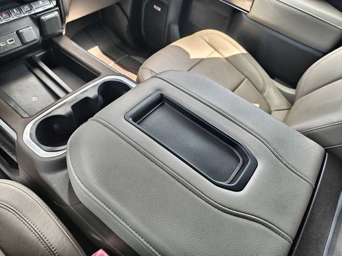Used 2019 Chevrolet Silverado 1500 LTZ w/ LTZ Plus Package AWD/4WD image 21