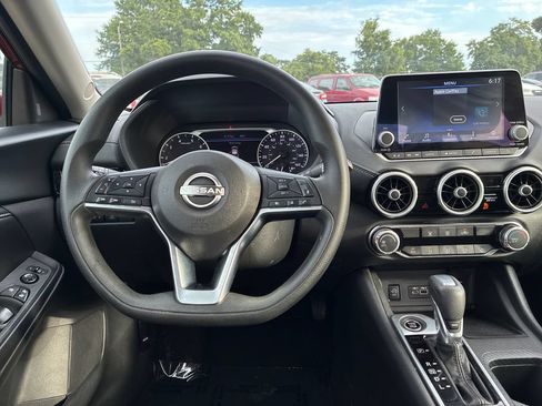 Used 2024 Nissan Sentra SV FWD image 14