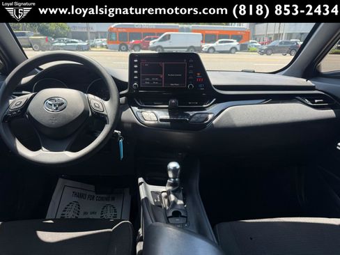 Used 2019 Toyota C-HR LE FWD image 14