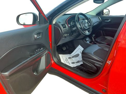 Used 2020 Jeep Compass Trailhawk AWD/4WD image 24