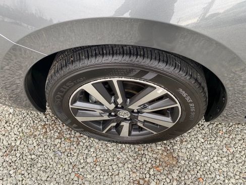 Used 2025 Nissan Versa SV image 26