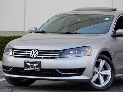 Used 2012 Volkswagen Passat TDI SE FWD image 2