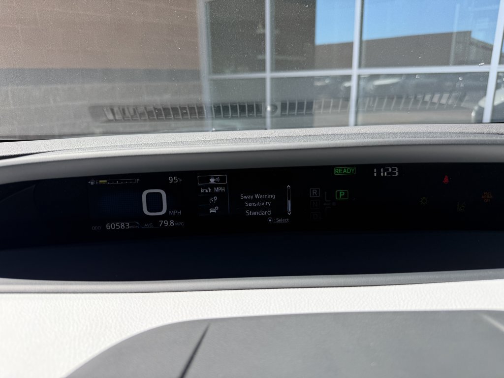 Used 2020 Toyota Prius Prime XLE FWD image 23
