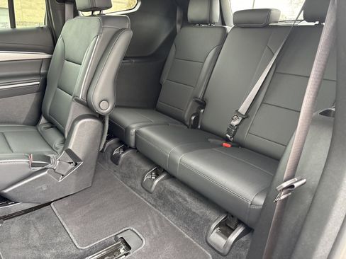 Used 2025 Buick Enclave Preferred image 14