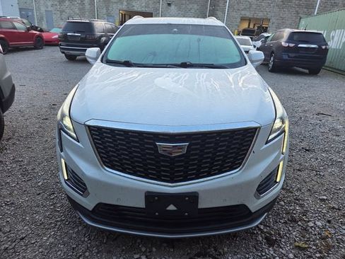 Used 2020 Cadillac XT5 Premium Luxury FWD image 2