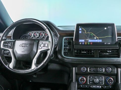 Used 2021 Chevrolet Tahoe Z71 w/ Rear Media and Nav Package AWD/4WD image 18