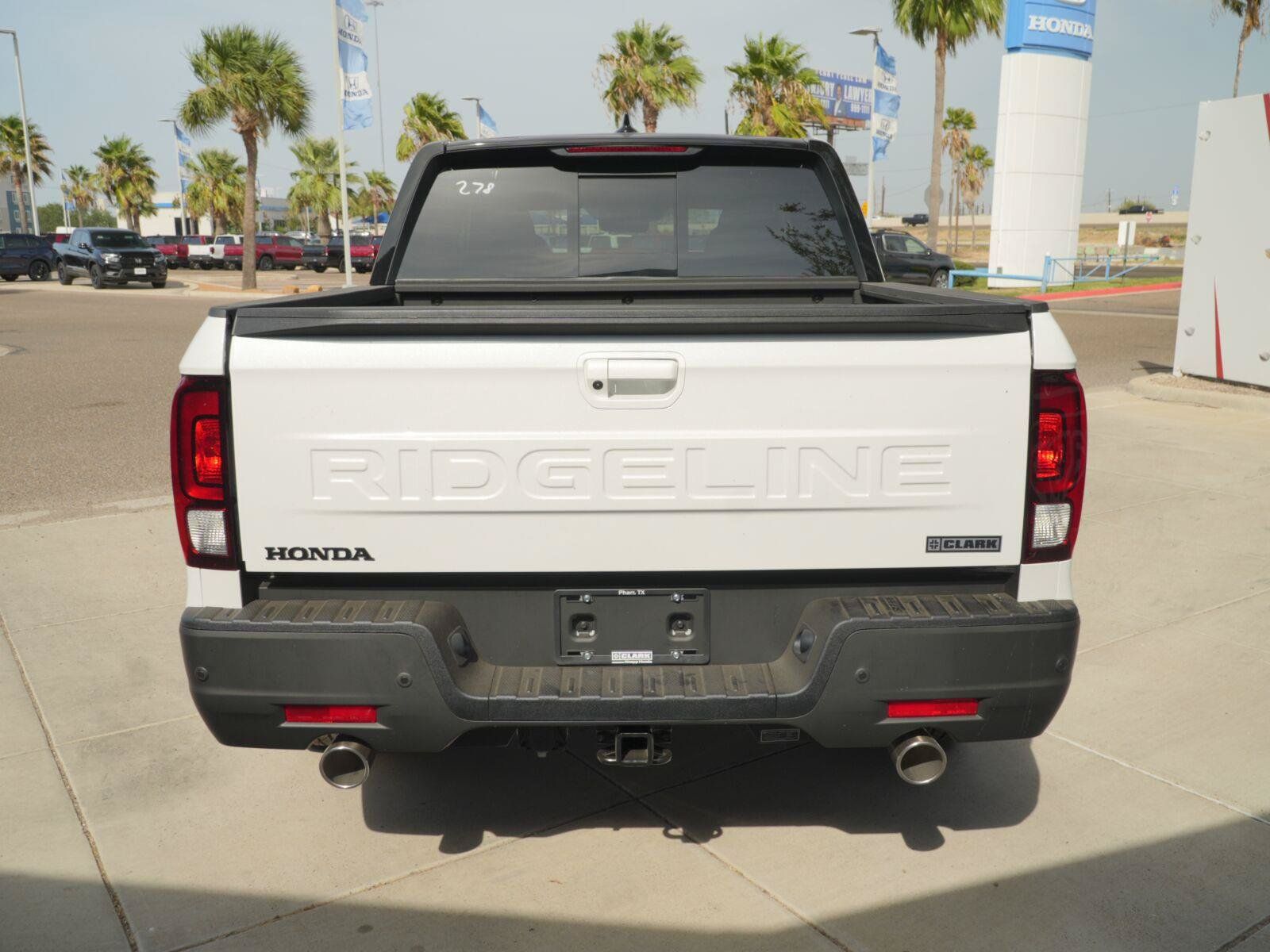 New 2026 Honda Ridgeline Black Edition image 6