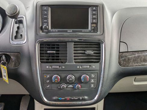 Used 2011 Dodge Grand Caravan Mainstreet w/ PWR Convenience Group image 19