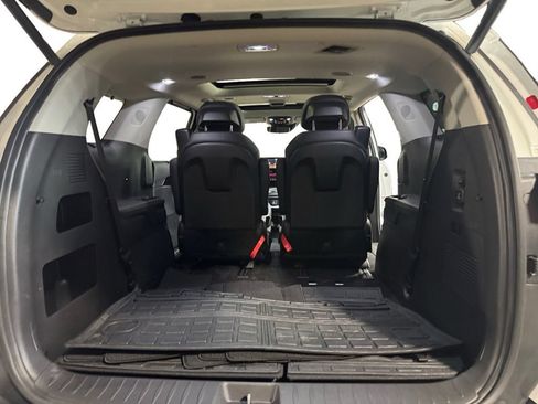Used 2025 Kia Carnival SX Prestige FWD image 22