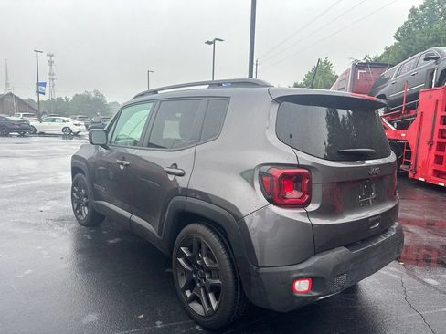 Used 2021 Jeep Renegade Latitude FWD image 4
