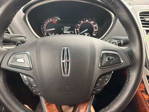 Used 2018 Lincoln MKX Reserve FWD image 29