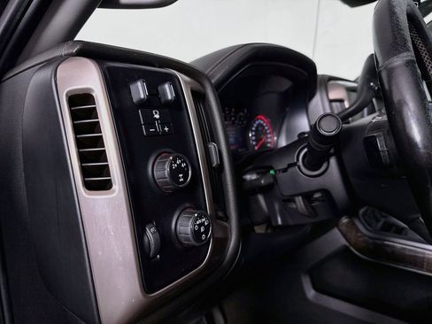 Used 2016 GMC Sierra 2500 Denali w/ Duramax Plus Package AWD/4WD image 10