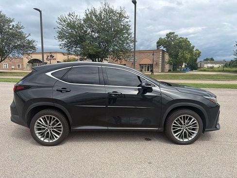 Used 2022 Lexus NX 350h AWD w/ Vision Package image 11