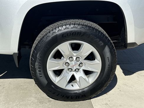 Used 2017 GMC Canyon SLE w/ SLE Convenience Package image 28