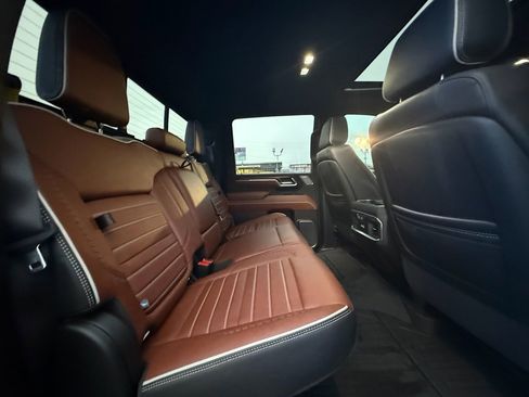 Used 2024 GMC Sierra 3500 Denali Ultimate image 26