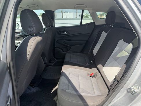 Used 2024 Chevrolet Trax LS w/ LS Convenience Package image 4