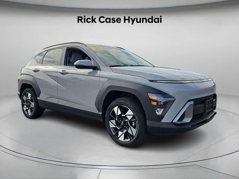 Certified 2025 Hyundai Kona SEL image 9