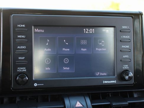 Used 2021 Toyota RAV4 LE image 27