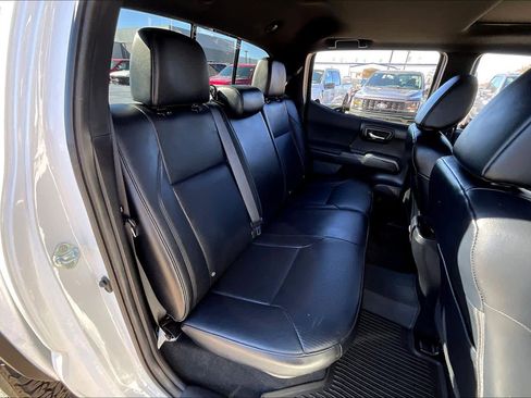 Used 2023 Toyota Tacoma TRD Off-Road image 19