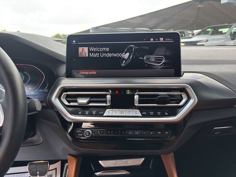 Used 2025 BMW X4 xDrive30i w/ Premium Package image 22