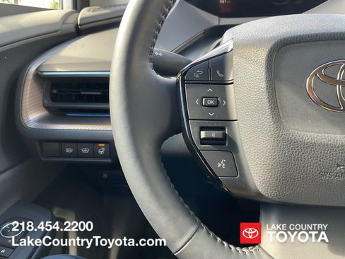 Used 2026 Toyota Prius XLE FWD image 22