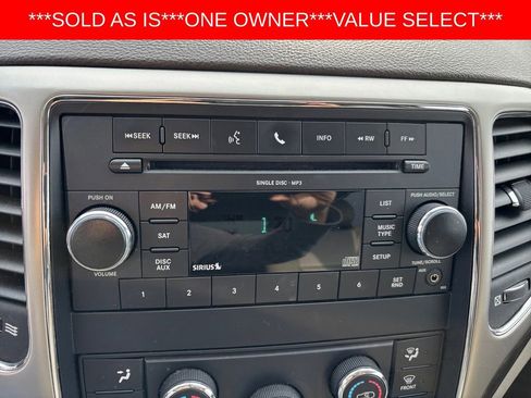 Used 2011 Jeep Grand Cherokee Laredo w/ Security & Convenience Group image 14