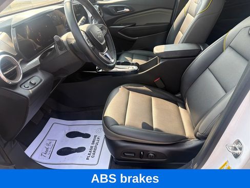 Used 2024 Chevrolet Trax ACTIV w/ Driver Confidence Package FWD image 12