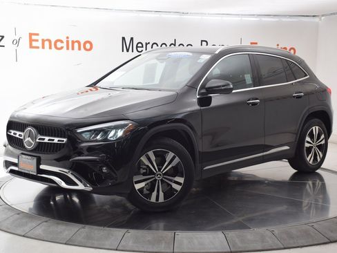 Certified 2025 Mercedes-Benz GLA 250 image 2