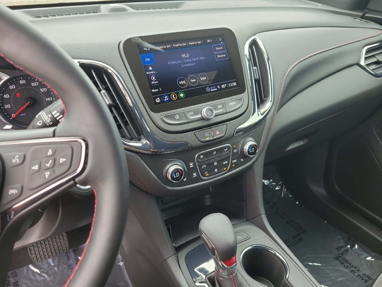 Certified 2024 Chevrolet Equinox RS FWD image 24