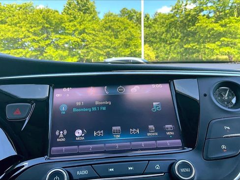 Used 2019 Buick Envision Essence AWD/4WD image 33
