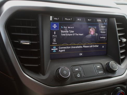 Used 2023 GMC Acadia AT4 w/ Technology Package image 31