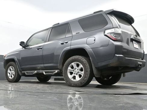 Used 2019 Toyota 4Runner SR5 Premium image 10