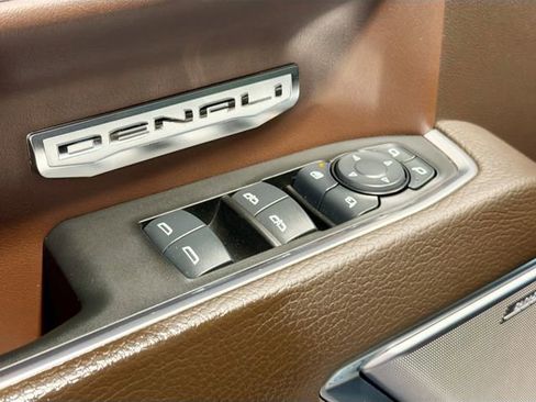 Used 2024 GMC Sierra 1500 Denali w/ Denali Reserve Package image 17