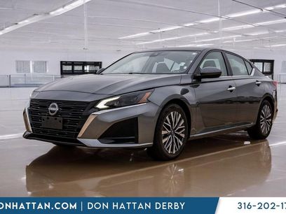 Used 2023 Nissan Altima 2.5 SV