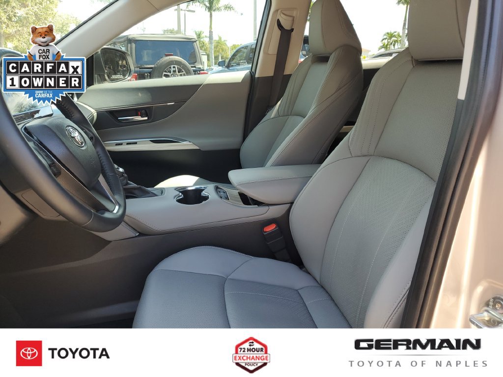 Used 2024 Toyota Venza Limited AWD/4WD image 19